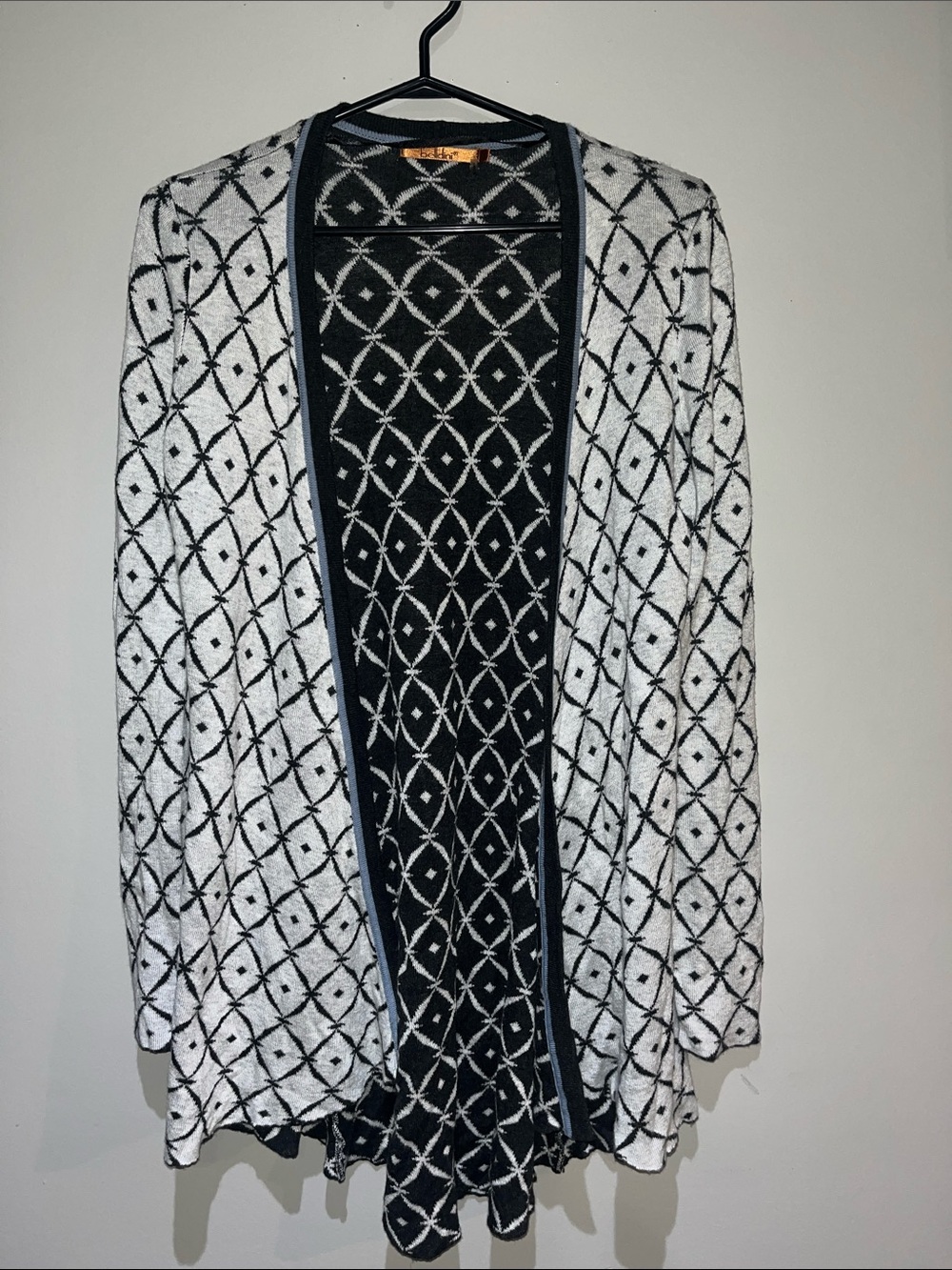 Belldini Black & White Geometric Open-Front Cardigan